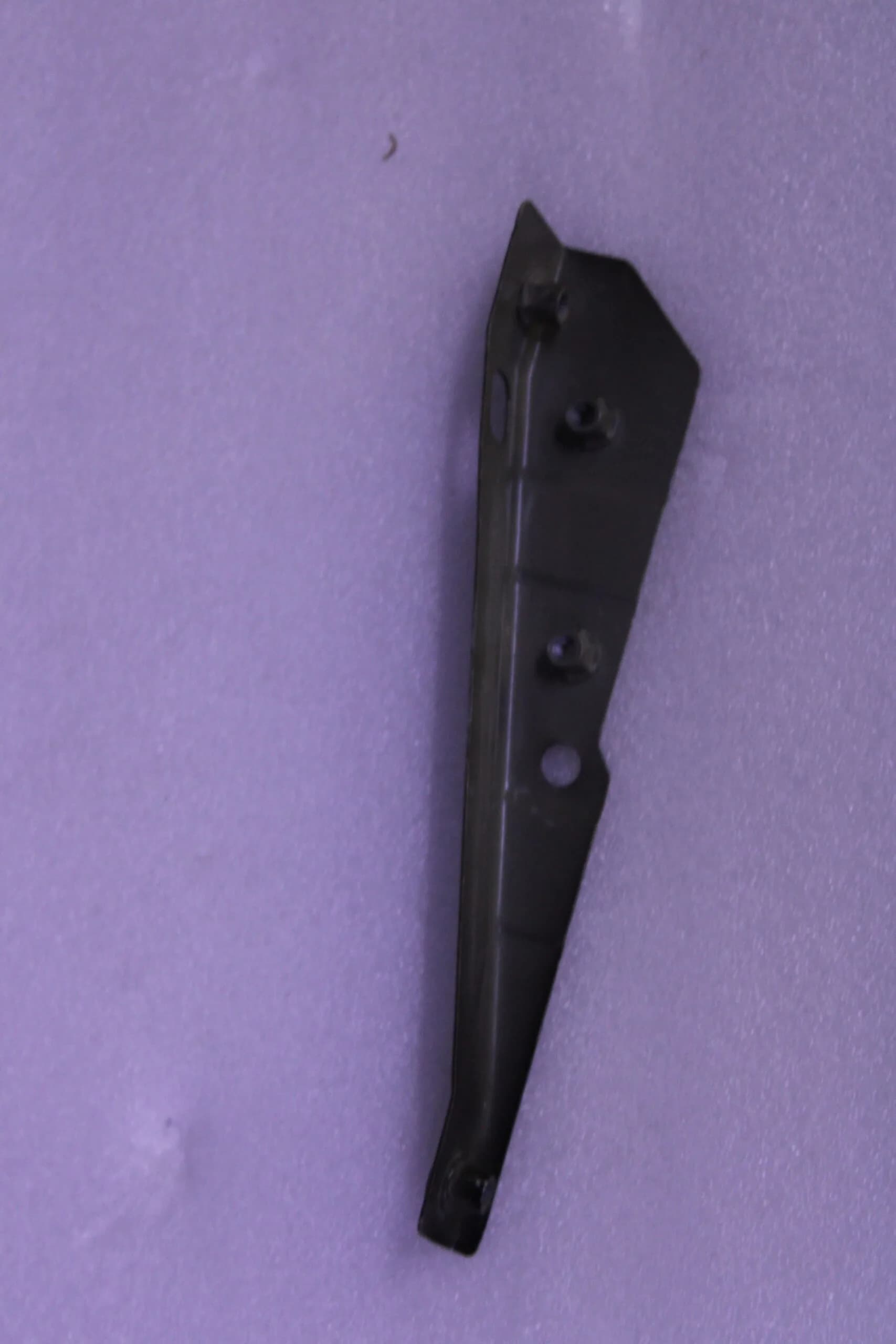 AUDI BRACKET 4N0821467A