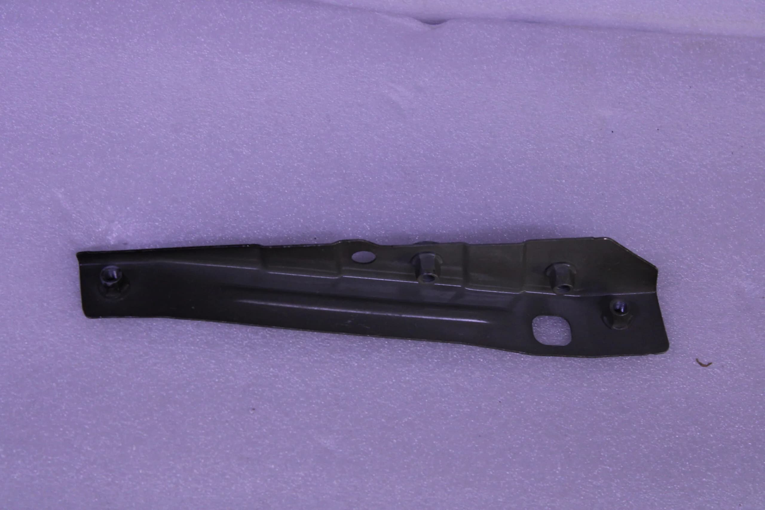 AUDI BRACKET 4N0821468A