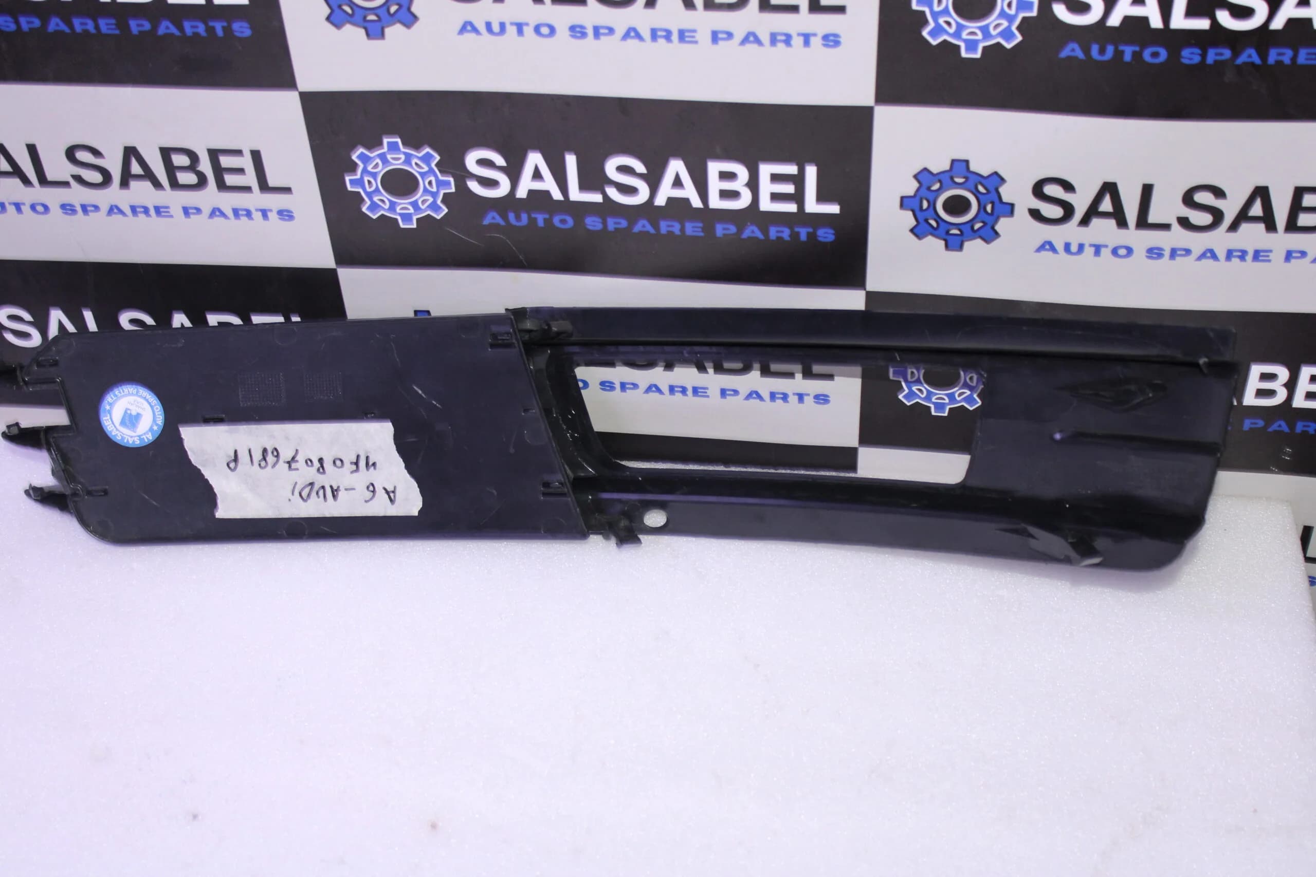 AUDI A6 GRILLE 4F0807681P