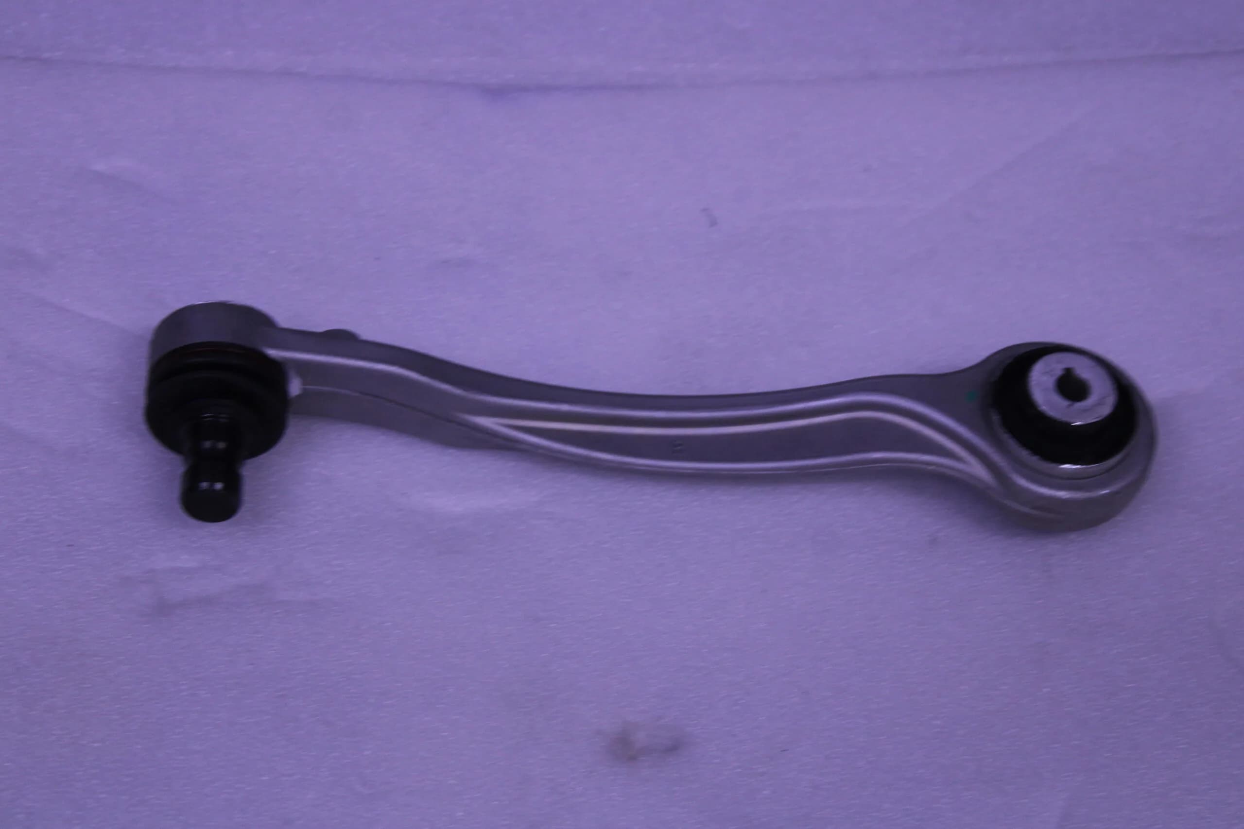 AUDI UP ARAM 4M0407510B
