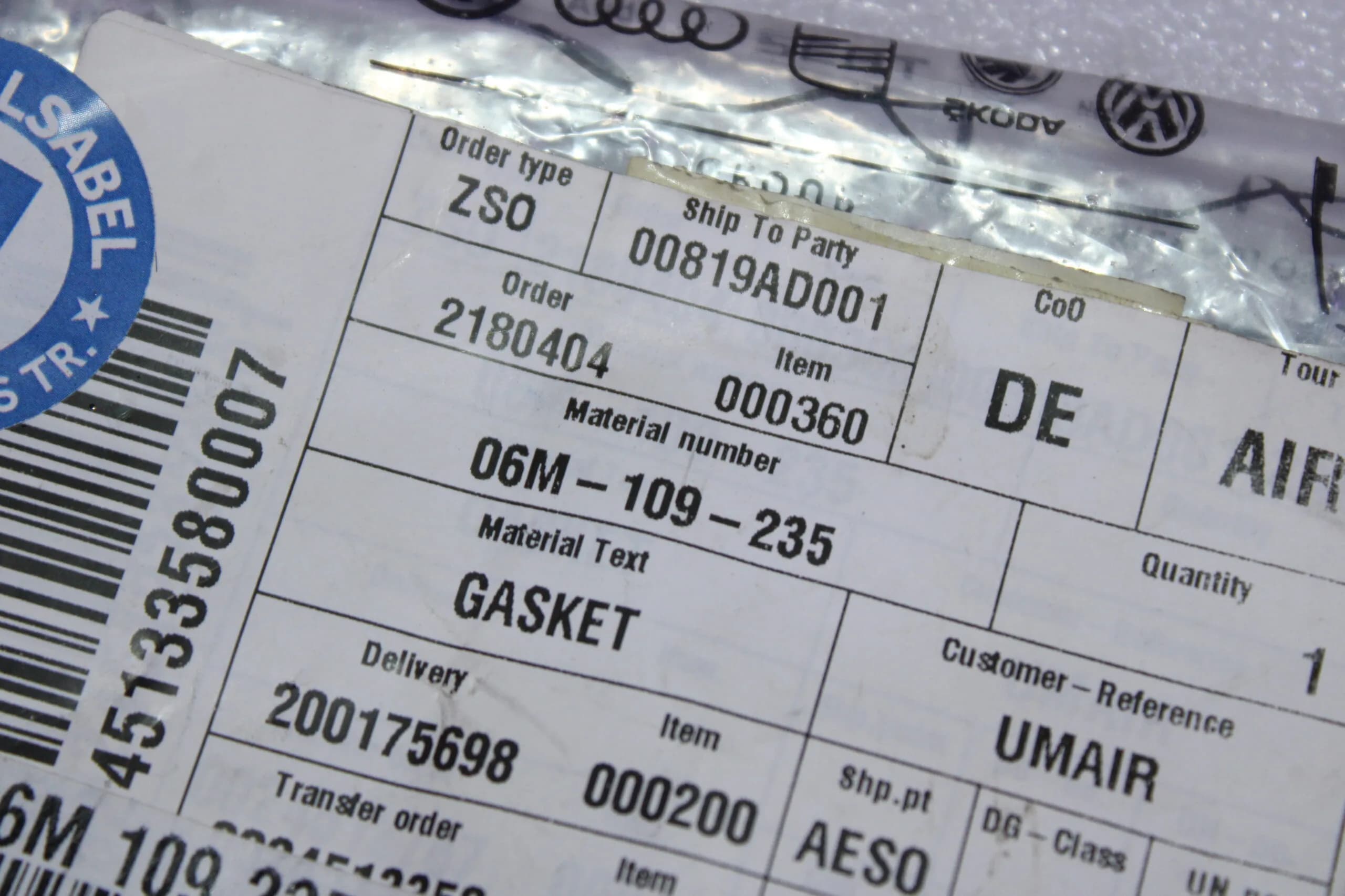 AUDI A4 SEAL 06M109235
