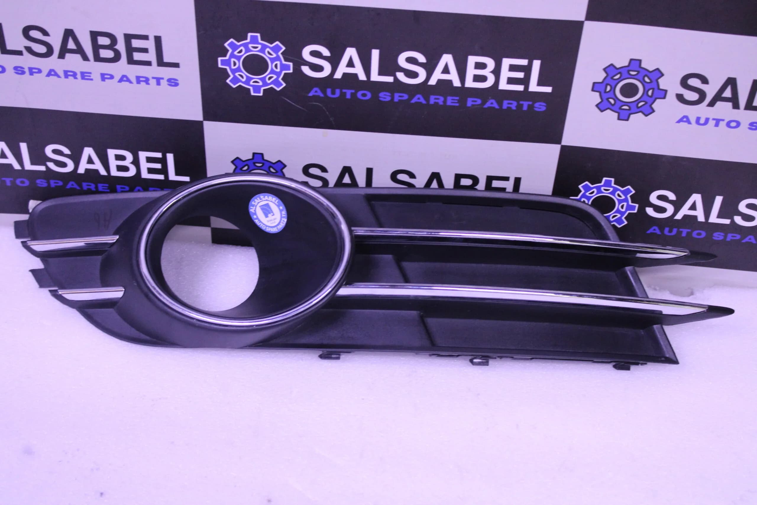 AUDI A6 GRILLE 4G0807681B